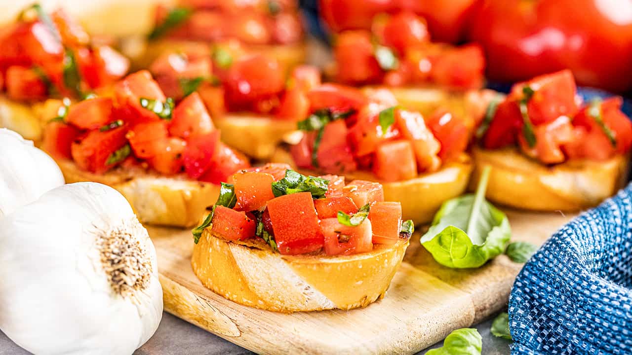 Authentic Italian Bruschetta: Ready in 8 Minutes!